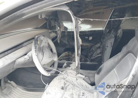 2023 Tesla Model Y Awd/Long Range Dual Motor All-Wheel Drive z USA, uszkodzony, nr VIN 7SAYGAEEXPF582955